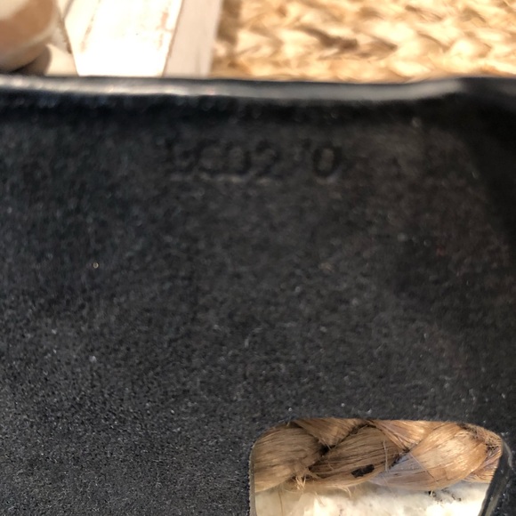 Louis Vuitton Phone Case - 11 Pro - Picture 8 of 9